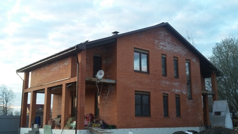 Замена старой кровли на металлочерепицу Гранд Лайн цвет 8017 шоколад
