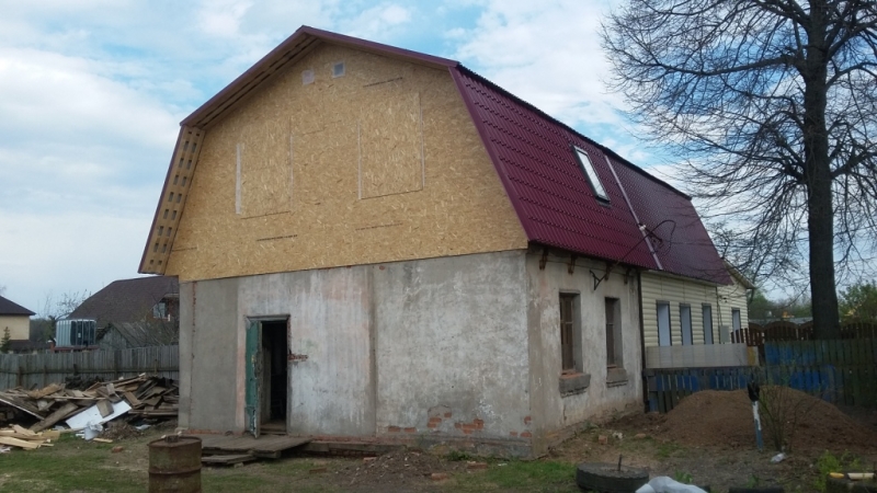 Ремонт старой крыши в Каширском районе под утепление и установкой мансардных окон фирмы Fakro мансардная ломанная кровля с гарантией на выполнение работ
