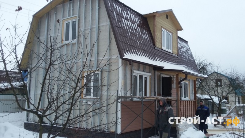 Монтаж сайдинга Деке цвет Капучино с комплектующими пломбир цоколь Деке Burg в Ступинском районе