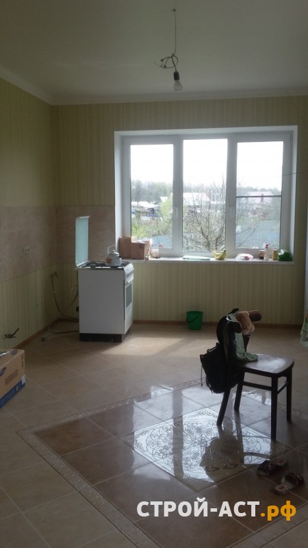 Внутренние отделочные работы дома из газосиликатных блоков, отделка откосов плиткой с зарезкой под 45 гр.