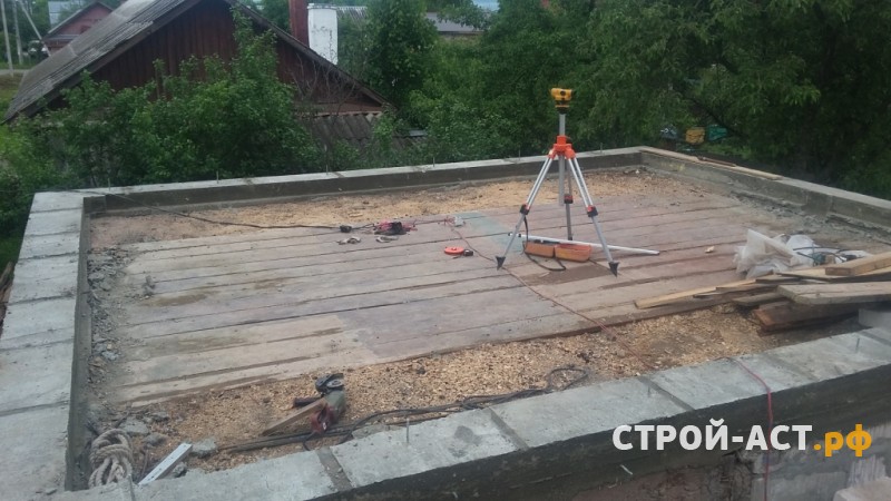 Реконструкция ломанной утепленной кровли из металлочерепицы фронтоны из газосиликатных блоков в Кашире, Ступино