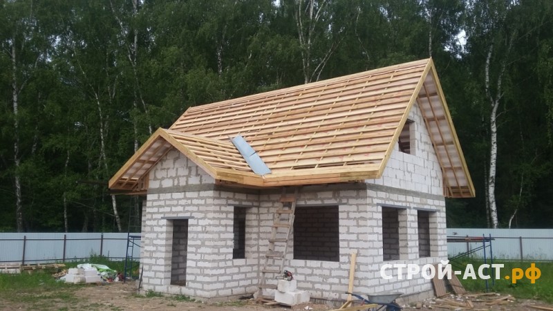 Стоимость строительства двускатной кровли из металлочерепицы в Кашире, Ступино