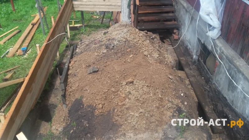 Построить пристройку к дому из газосиликатных блоков с фундаментом из бетонных свай с ростверком