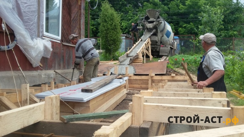 Построить пристройку к дому из газосиликатных блоков с фундаментом из бетонных свай с ростверком