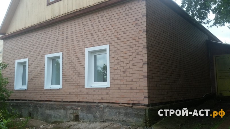 Обшить дом фасадными панелями Деке Berg (под кирпич) цвет Золотистый