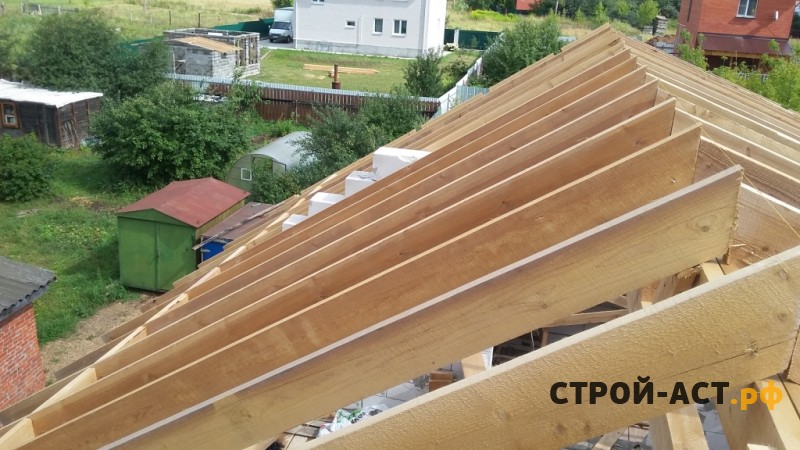 Устройство крыши из металлочерепицы фирмы Гранд Лайн покрытие Quarzit Lite (кварцит лайт) цвет 32 темно-коричневый  в кашире