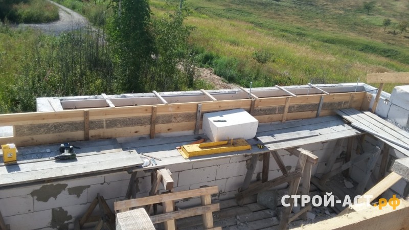 Устройство крыши из металлочерепицы фирмы Гранд Лайн покрытие Quarzit Lite (кварцит лайт) цвет 32 темно-коричневый  в кашире