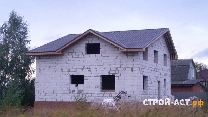 Устройство крыши из металлочерепицы фирмы Гранд Лайн покрытие Quarzit Lite (кварцит лайт) цвет 32 темно-коричневый  в кашире