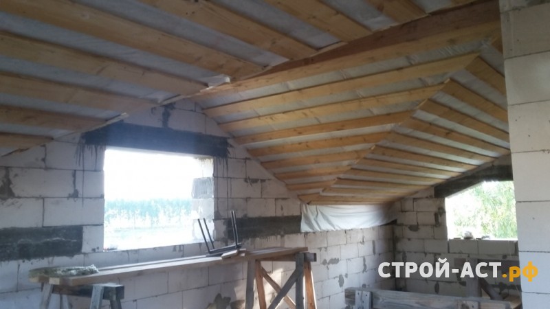 Устройство крыши из металлочерепицы фирмы Гранд Лайн покрытие Quarzit Lite (кварцит лайт) цвет 32 темно-коричневый  в кашире