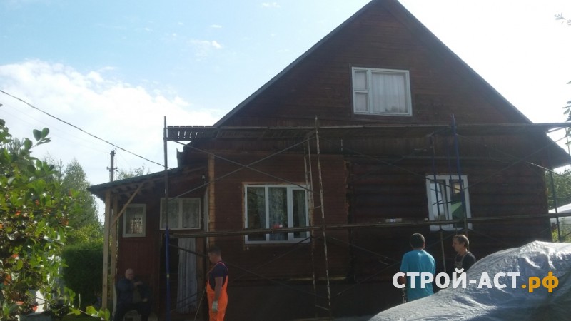 Монтаж сайдинга Деке цвет Крем-брюле с аксессуарами Пломбир, обшить дачу сайдингом в Кашире