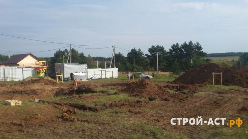 Устройство ленточного фундамента глубокого заложения с подвалом и плитами перекрытия, а также устройство септика