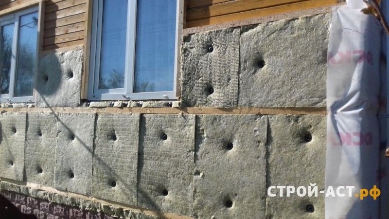 Обшить дачный дом сайдингом с утеплением деке цвет Банан с комплектующими Пломбир
