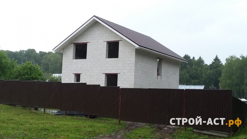 Построить дом из газосиликатных блоков (размер 8х10)  покрытие кровли металлочерепица Гранд Лайн  и установка сегментного короба на трубу