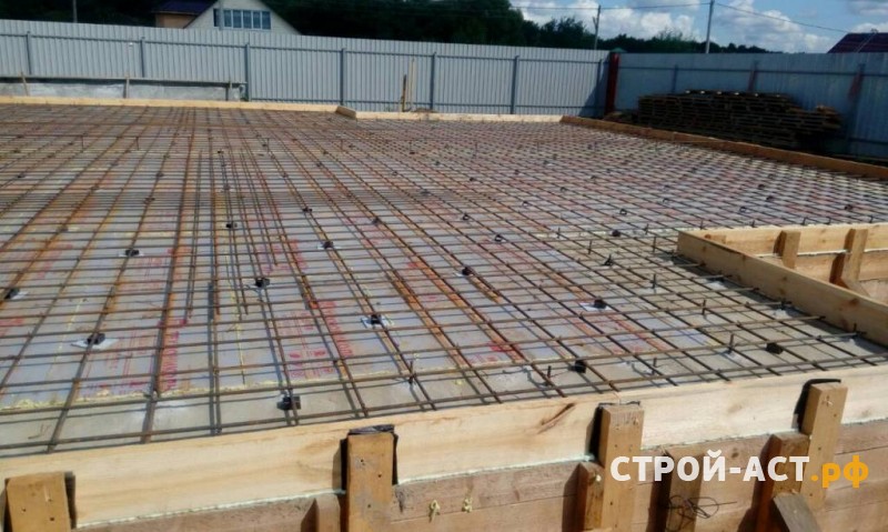 Построить двухэтажный дом из газосиликатных блоков с облицовкой из кирпича СКЗ баварская кладка с песком в процессе строительства