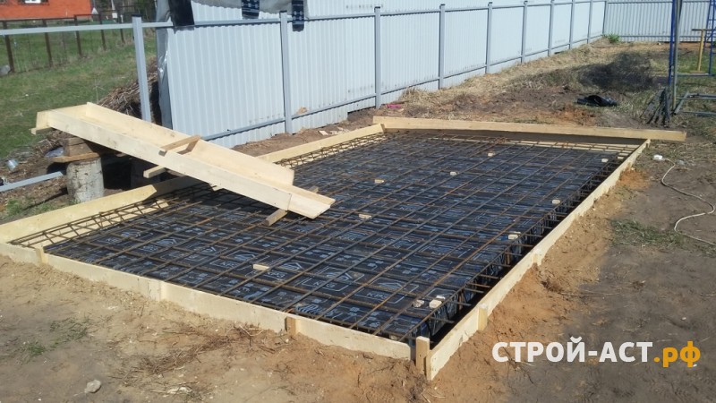 Построить хозблок /гараж из газосиликатных блоков с отделкой сайдингом Деке  цвет Персик с комплектующими Шоколад