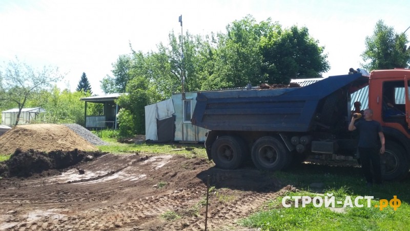 Строительство свайно-ростверкого фундамента с устройством подвала из блоков ФБС для деревянного одноэтажного дома с мансардой в Ступино и Кашире