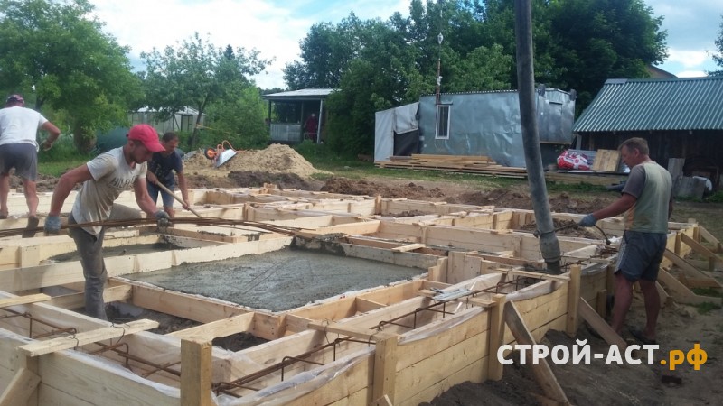 Строительство свайно-ростверкого фундамента с устройством подвала из блоков ФБС для деревянного одноэтажного дома с мансардой в Ступино и Кашире