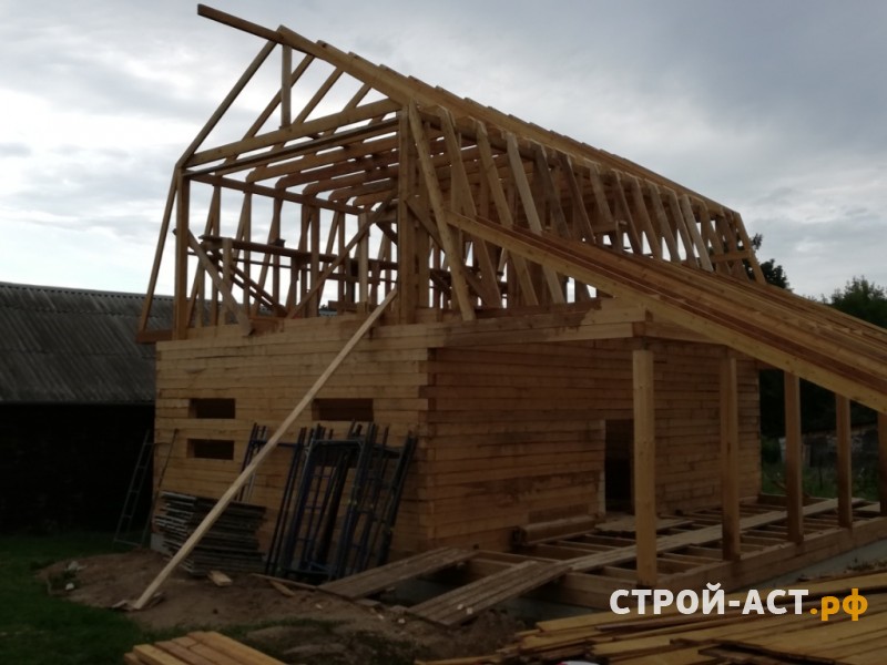 Построить полутораэтажный дом из бруса с мягкой черепицей Деке